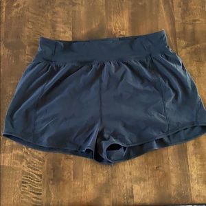 Lululemon Lean In Shorts (2”)
